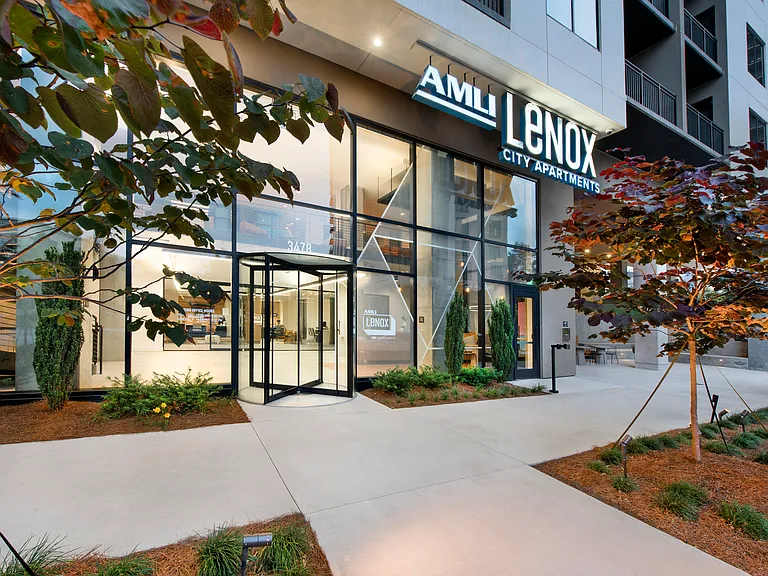 AMLI Lenox — Photo 25