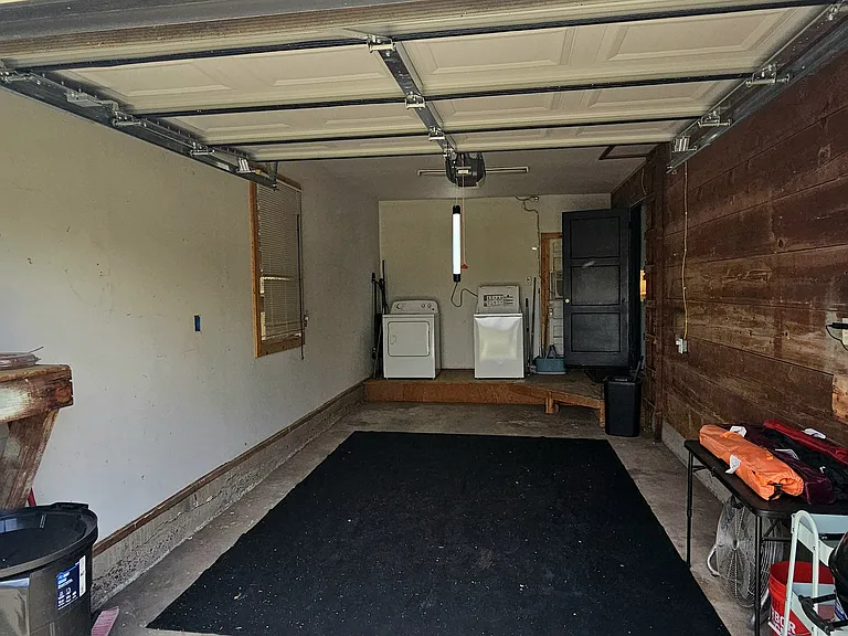 2602 Holloway Ave — Photo 9