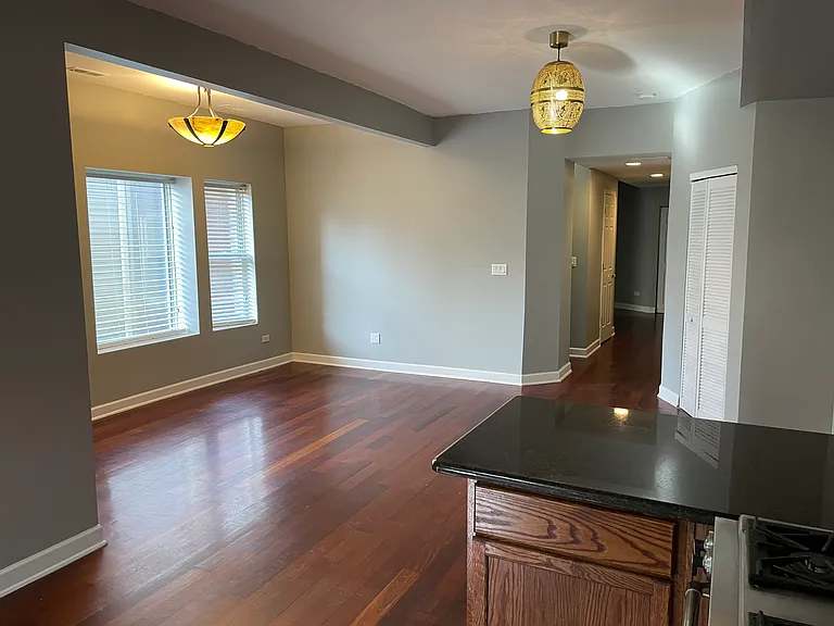 5924 S King Dr #1 — Photo 18