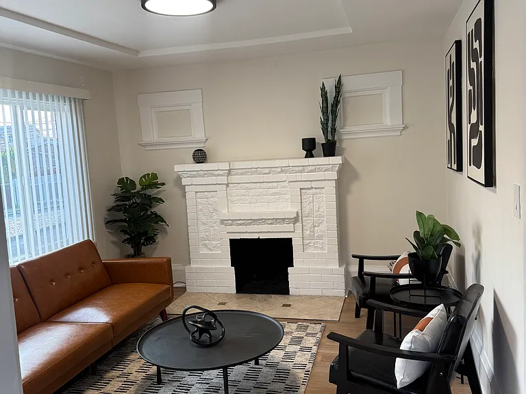 4732 Congress Ave — Photo 5