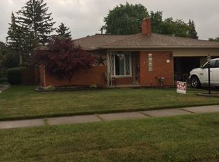 11104 Racine Rd, Warren, MI 48093