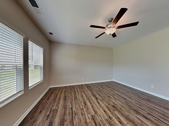 4th image of 5710 Camp Ct SW
