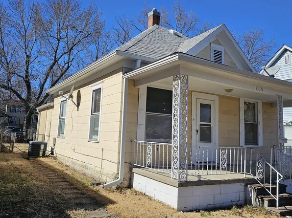 1115 SW Plass Ave, Topeka, KS 66604