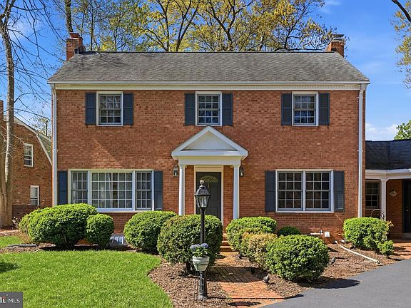 3rd image of 4017 Pine Brook Rd