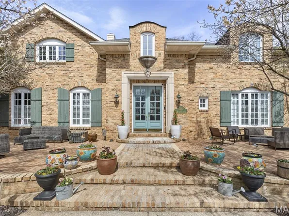 1383 Ivey Brook Ln, Lebanon, IL 62254