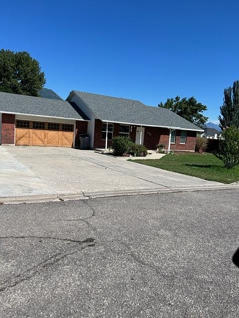 1st image of 1728 N 1520 W