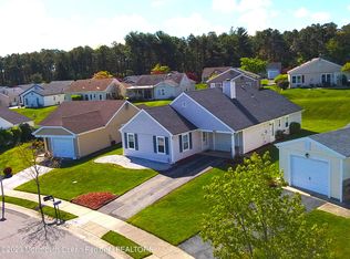 11 Edgeware Pl, Manchester, NJ 08759