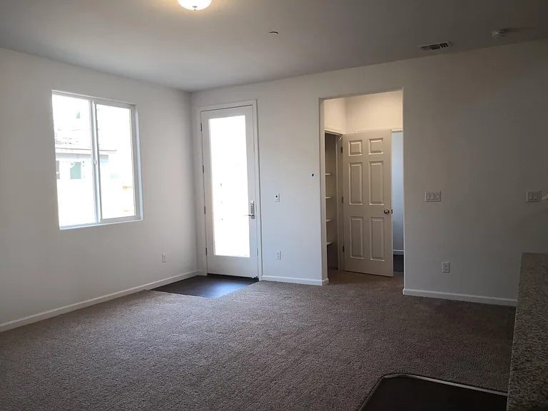 7468 E Amherst Ave — Photo 5