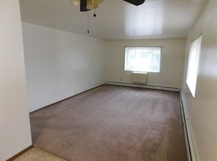 221 Sherry St #107, Neenah, WI 54956