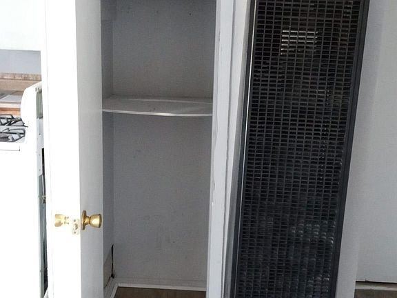 3rd image of 1317 Evergreen St #4