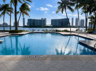 3105 NE 184th St APT 7102, Aventura, FL 33160