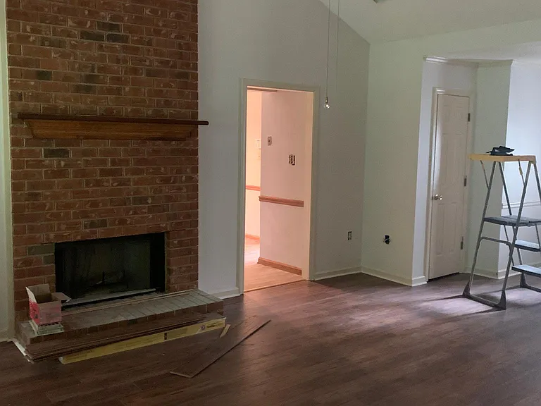 103 Moss Creek Dr — Photo 2