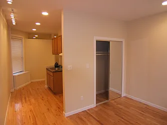 Rented by Joel Weisz, LREB