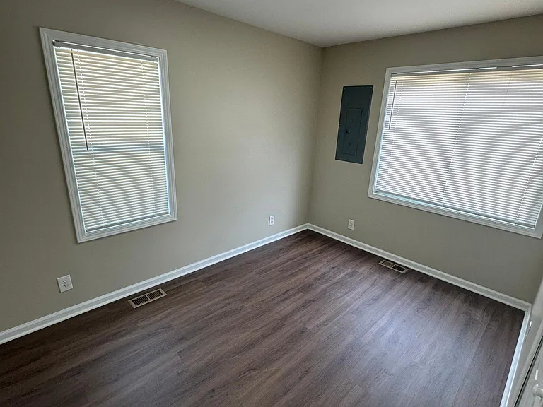 21628 Tulane Ave — Photo 6