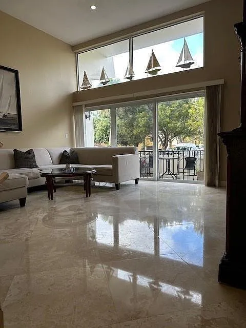 2 bed, 2.5 bath, 2168 sqft, $4,000 — Photo 4