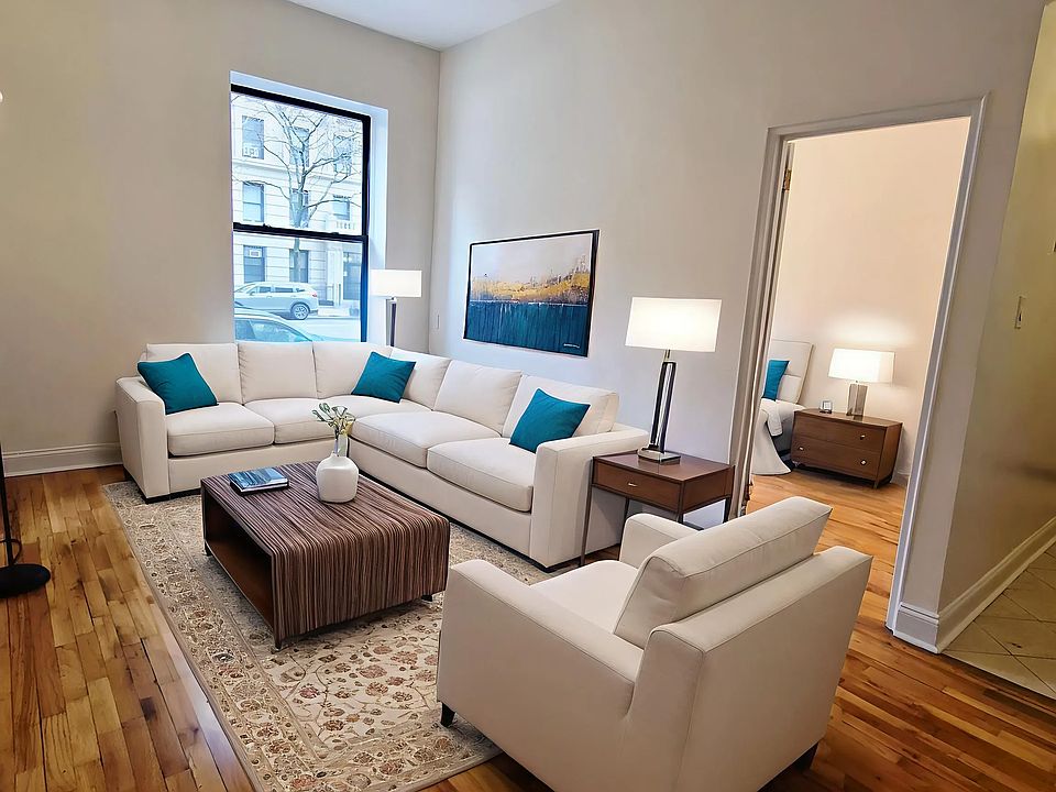 1st image of 300 W 106th St APT 2