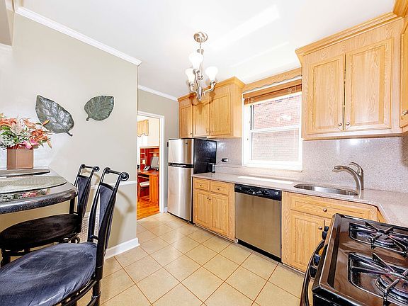 3rd image of 2250 Benson Ave #5A