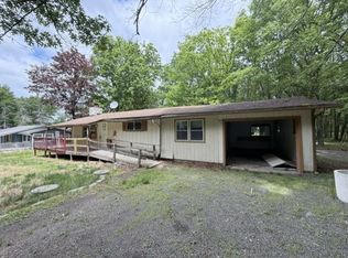 10 Cedar Ln, Albrightsville, PA 18210