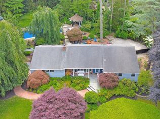 27 Fieldview Dr, Northport, NY 11768
