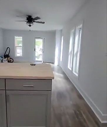 4th image of 212 Citizens Ave