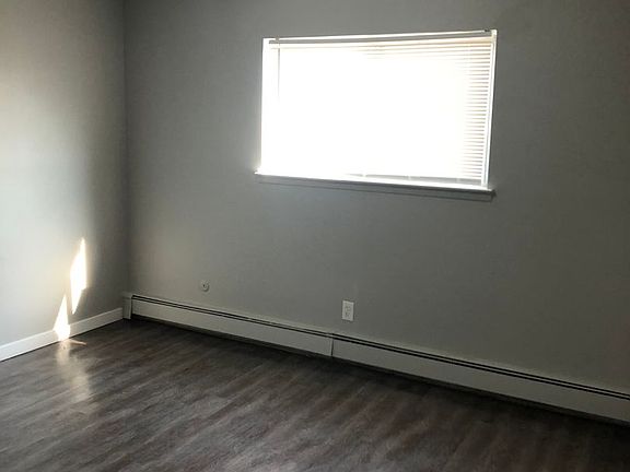 5th image of 5680 Pardee Rd #1