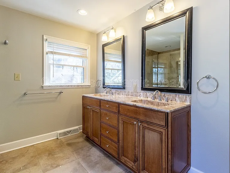 6618 Castlegate Dr — Photo 31