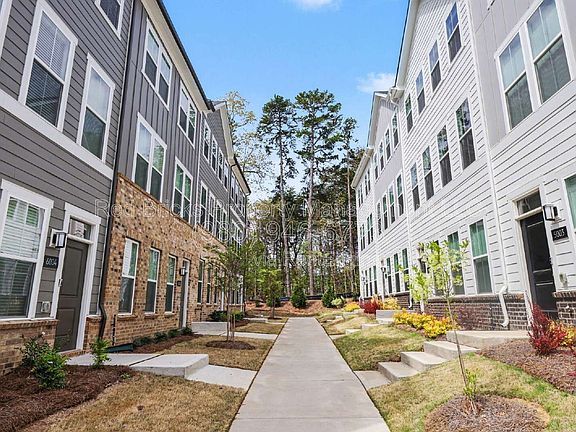 3rd image of 5011 Rill Ct