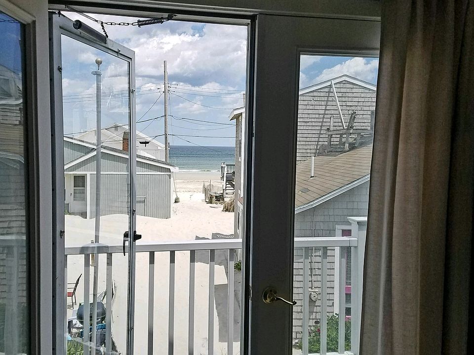 1st image of 133 B Taylor Ave