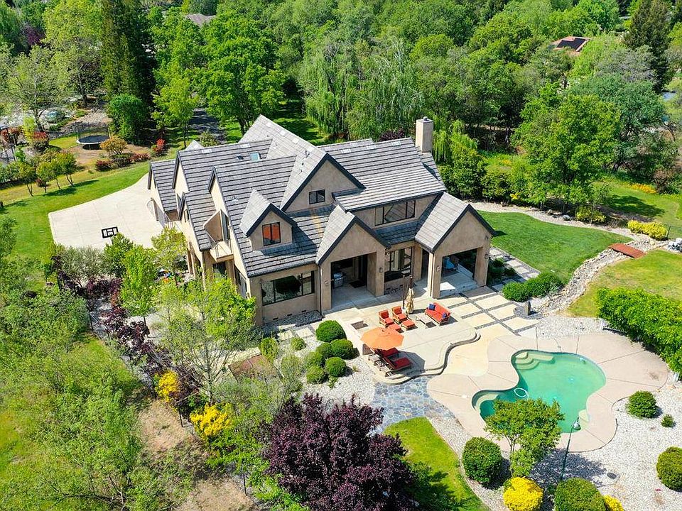 1st image of 4727 Vista Cove Pl