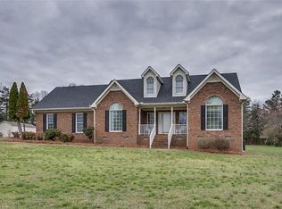6269 Hunt Rd, Pleasant Garden, NC 27313