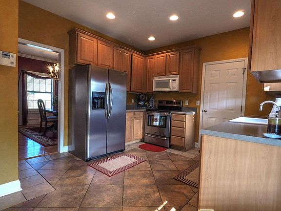 4th image of 1112 Paxton Dr #7