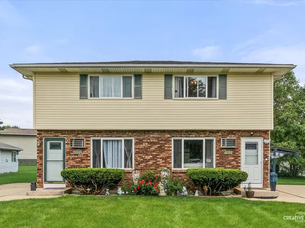 1153-1155 Burgundy Ln, Aurora, IL 60505
