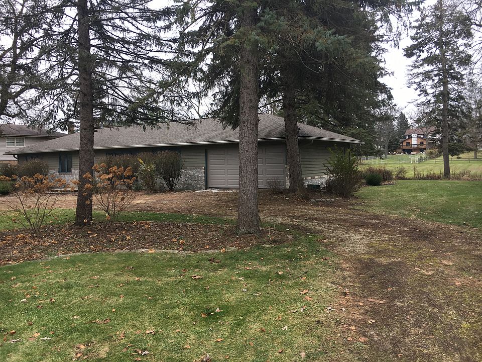 1st image of 10275 143rd St