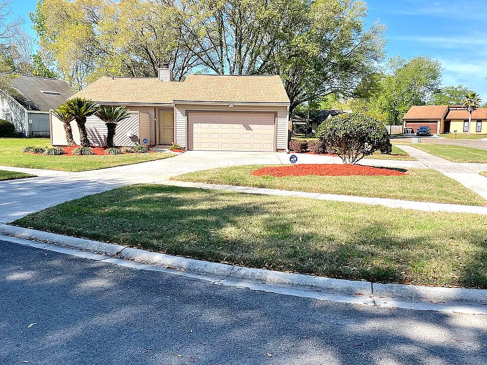 1st image of 6808 Clover Ct