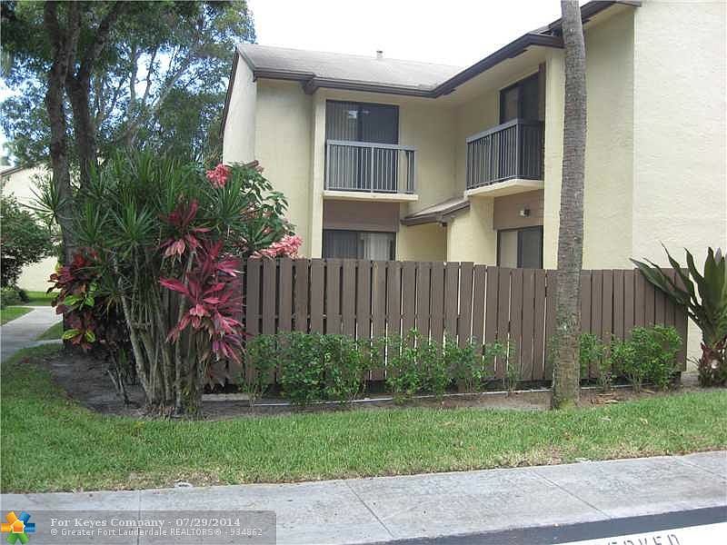 2nd image of 3919 Cocoplum Cir