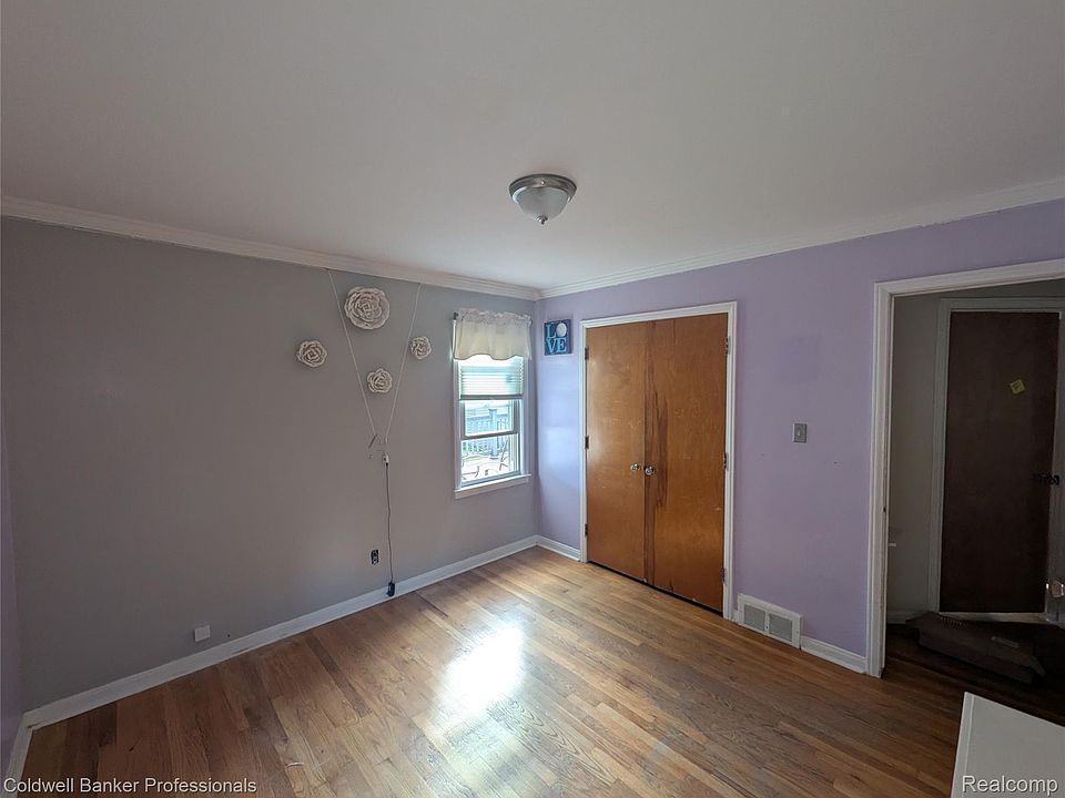 979 Liberty Ave, photo 11