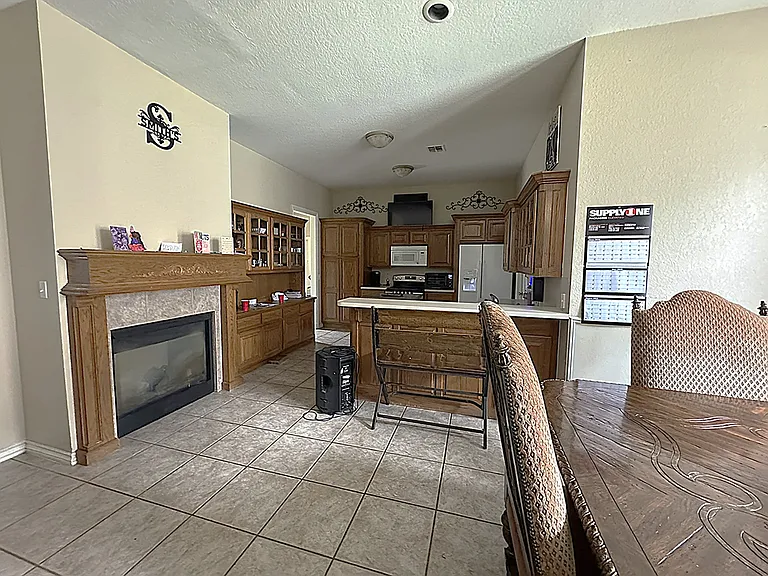 16721 Farmington Way — Photo 16