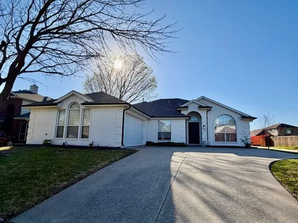 1811 Country Walk Ln, Wylie, TX 75098