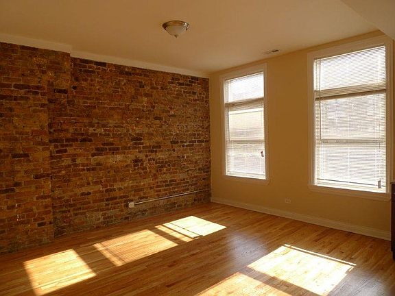 2nd image of 1320 N Wood St #A
