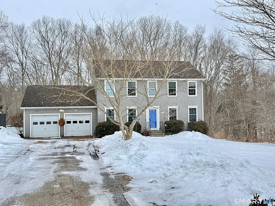 1st image of 12 Cove Brook Lane