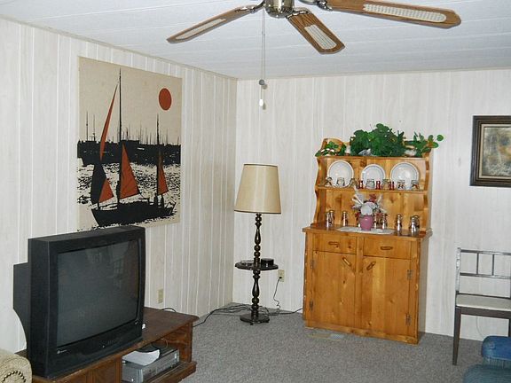  Lv Rm other view 32" TV
