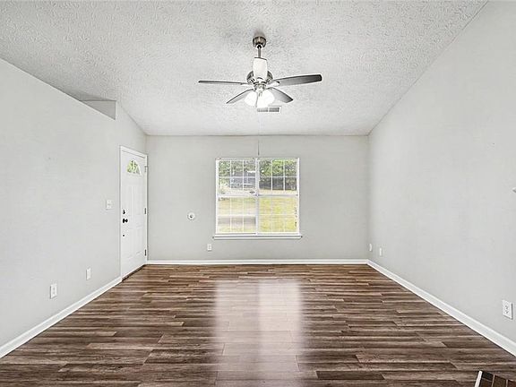 4th image of 6221 Amberly Rd