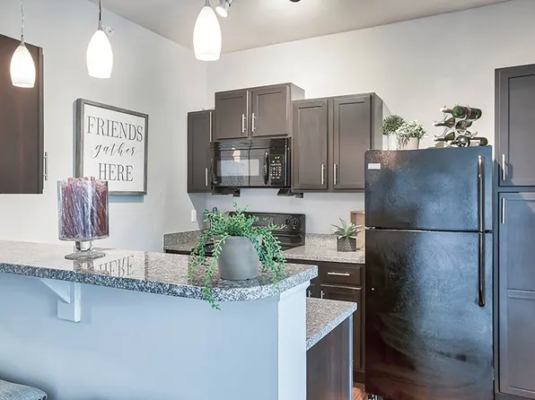 Overlook Apartments, 3000 Stoneybrook Ln #740ed448d, Erlanger, KY 41018