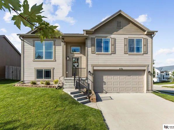 14450 Sunrise St, Bennington, NE 68007