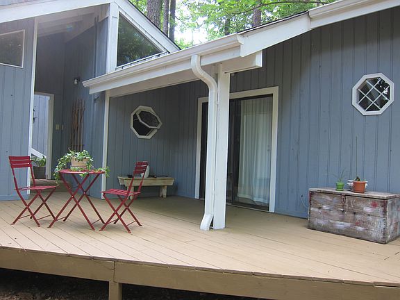 Deck off Back of House
