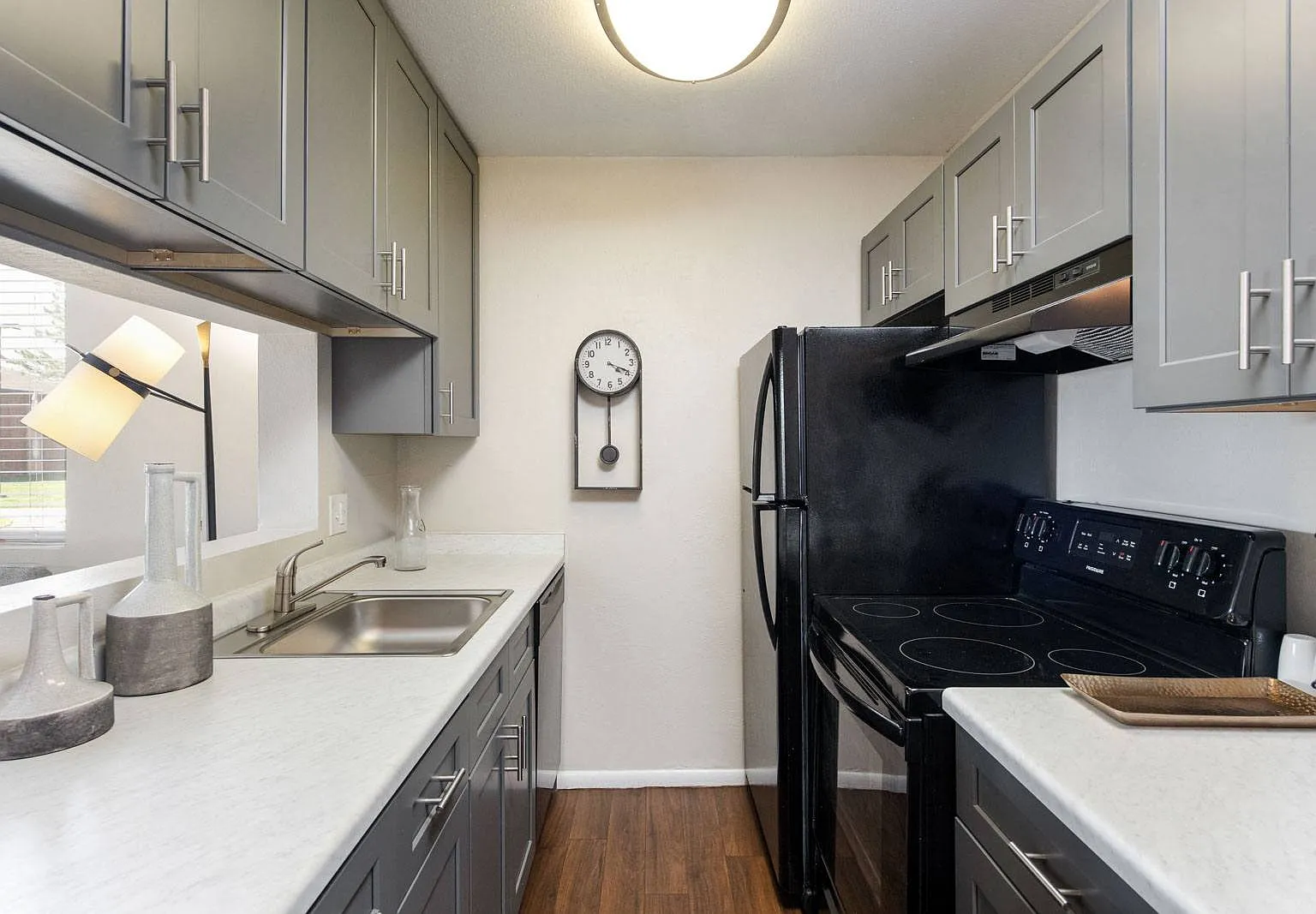 Eight20 Apartments — Photo 4