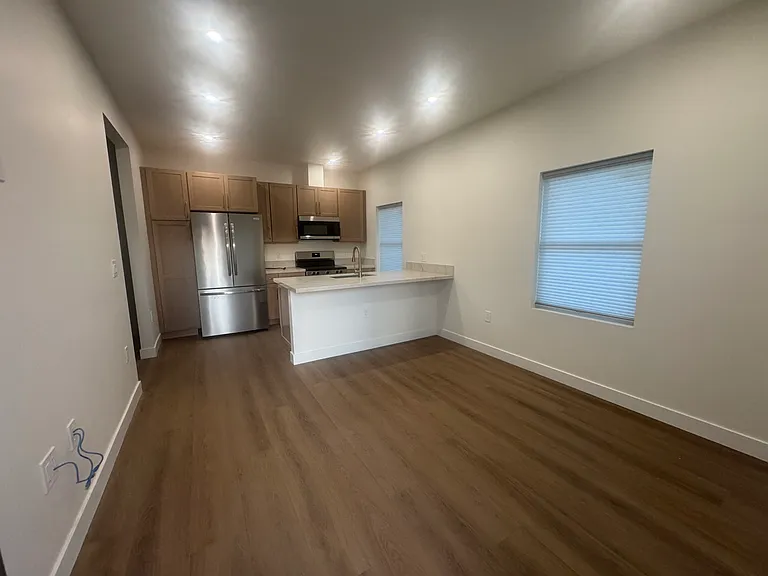 2205 Park St — Photo 9