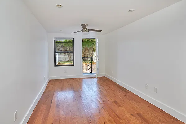 Sold by Andrew Freerks, LREB | media 10