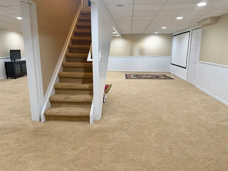 24299 Lynwood Dr — Photo 9