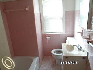 5th image of 1133 White Ave